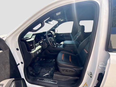Used 2025 GMC Sierra 1500 AT4 AWD/4WD image 23