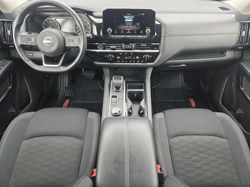 Used 2024 Nissan Pathfinder SV image 27