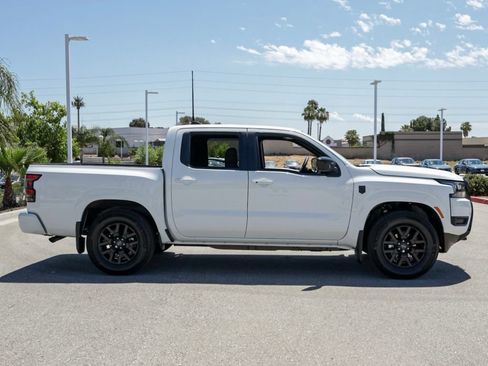 New 2026 Nissan Frontier SV w/ SV Convenience Package RWD image 3