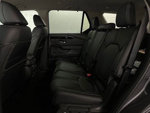 New 2025 Honda Pilot EX-L image 14