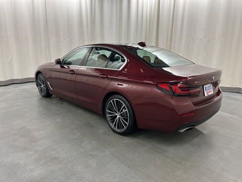 Used 2023 BMW 530e xDrive w/ Convenience Package image 4