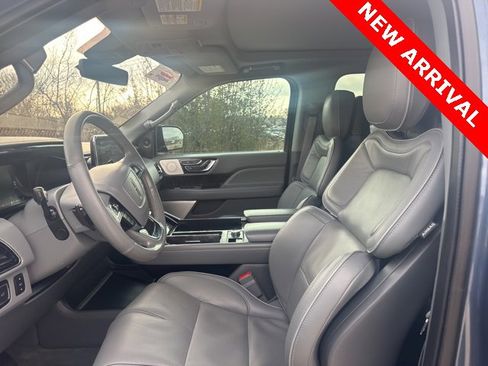 Used 2018 Lincoln Navigator Reserve w/ Technology Package image 12