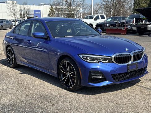 Used 2020 BMW 330i xDrive Sedan w/ M Sport Package image 3