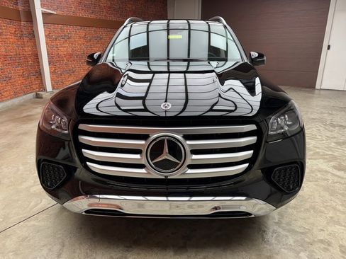 New 2026 Mercedes-Benz GLS 450 4MATIC image 8