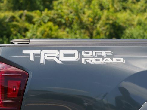Used 2016 Toyota Tacoma TRD Off-Road w/ Premium & Technology Package RWD image 42