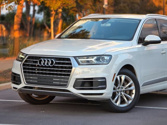 Used 2017 Audi Q7 3.0T Premium AWD/4WD image 30