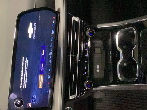 New 2026 Chevrolet Traverse LT w/ Sun and Wheel Package AWD/4WD image 14