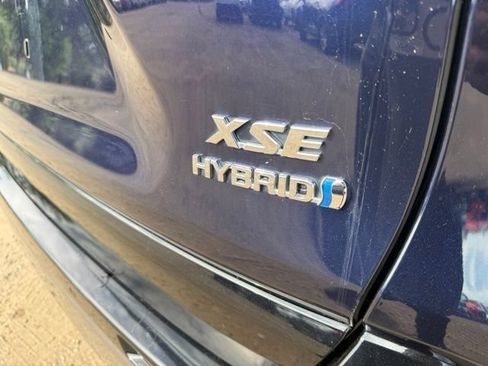 Used 2021 Toyota RAV4 XSE AWD/4WD image 15