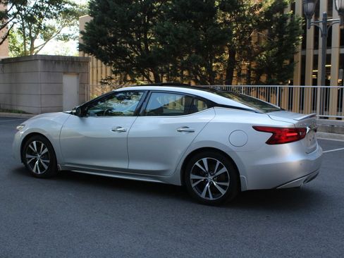 Used 2017 Nissan Maxima 3.5 SL FWD image 9