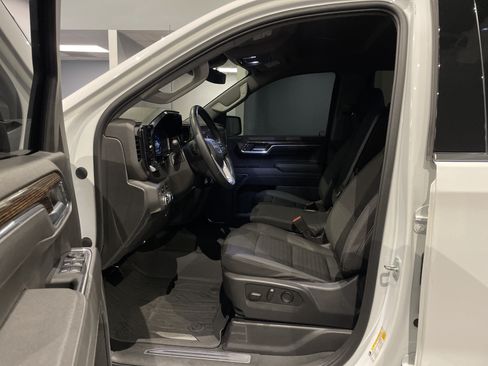 Used 2023 GMC Sierra 1500 SLE AWD/4WD image 17