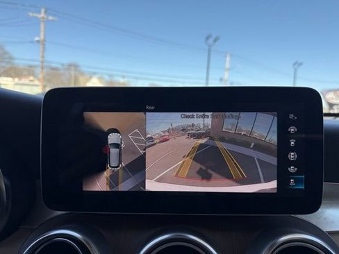 Used 2022 Mercedes-Benz GLC 300 4MATIC w/ Multimedia Package Lite image 21