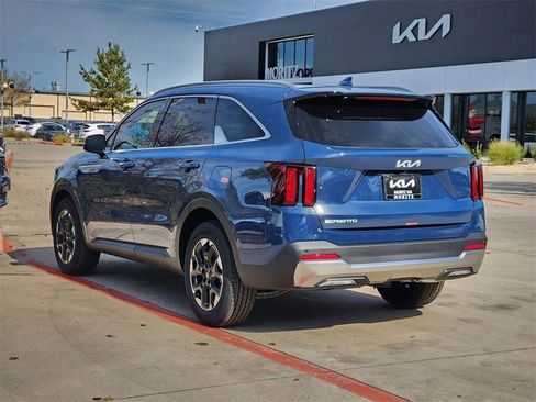 New 2026 Kia Sorento S w/ S Panoramic Sunroof Package FWD image 3