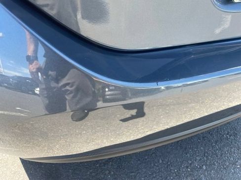 Used 2017 Toyota Corolla SE w/ SE Premium Package FWD image 4