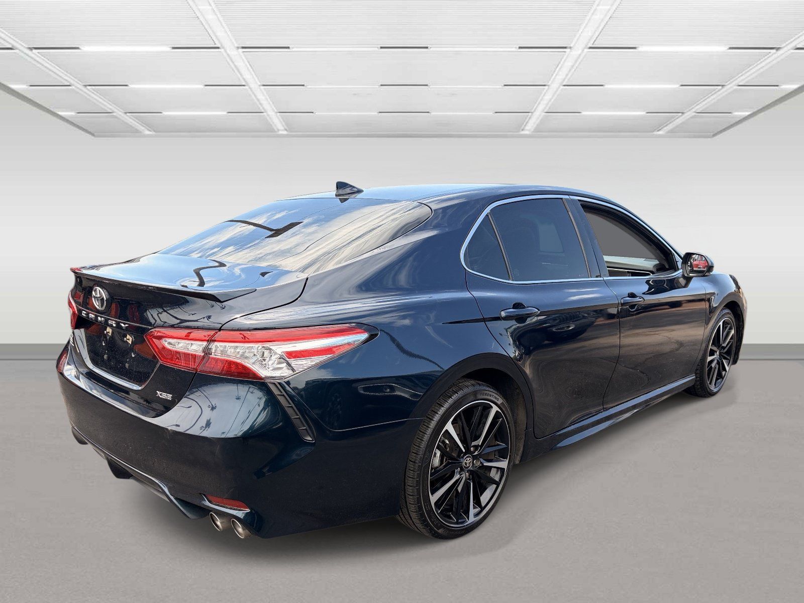 Used 2020 Toyota Camry XSE w/ Carpet Mat Package FWD image 30