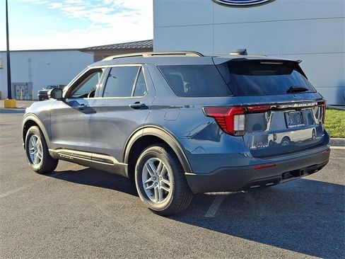 New 2026 Ford Explorer Active image 4