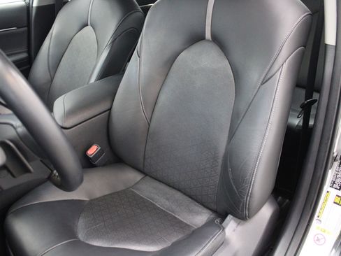 Used 2018 Toyota Camry XSE w/ Protection Package (Q2) image 12