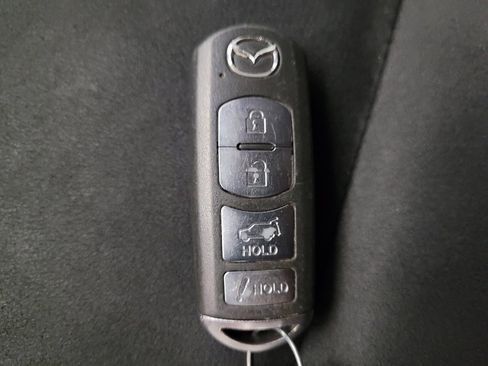 Used 2019 MAZDA CX-5 Touring FWD image 32