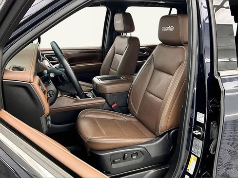 Used 2024 Chevrolet Tahoe High Country image 25