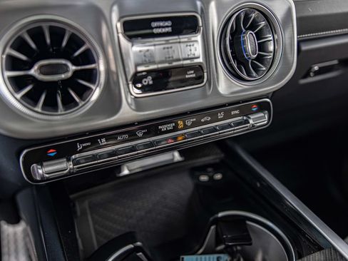 Used 2025 Mercedes-Benz G 63 AMG 4MATIC image 30