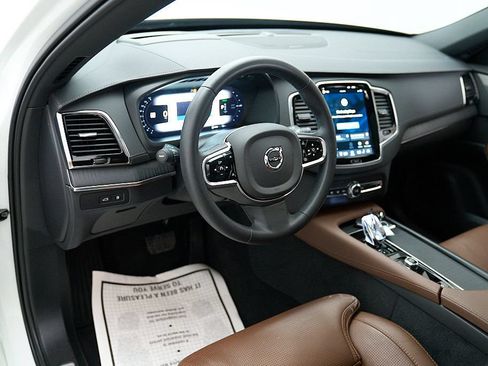 Certified 2024 Volvo XC90 T8 Ultimate AWD/4WD image 13