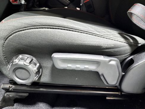 Used 2020 Jeep Gladiator Rubicon w/ LED Lighting Group image 17