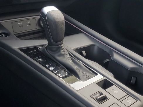 New 2026 Nissan Sentra SV w/ SV Convenience Package FWD image 24