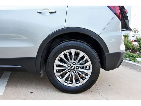 Certified 2025 Cadillac XT4 Premium Luxury image 31