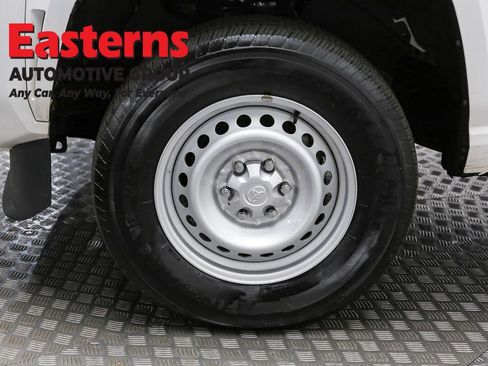 Used 2024 Toyota Tacoma SR image 29