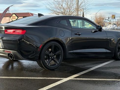 Used 2017 Chevrolet Camaro LT image 4