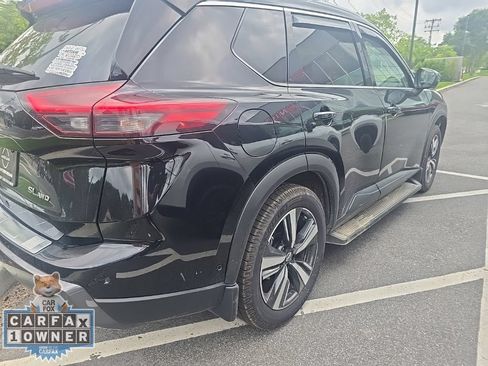 Used 2024 Nissan Rogue SL w/ SL Premium Package AWD/4WD image 13