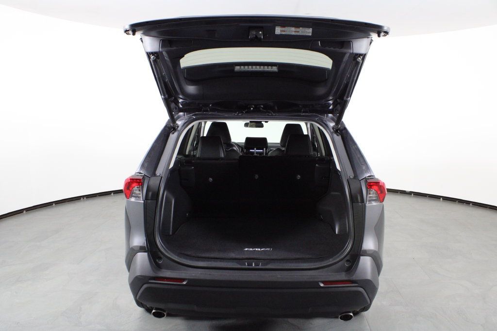 Used 2019 Toyota RAV4 XLE Premium w/ Cold Weather Package FWD image 16