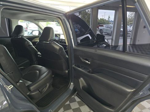 Used 2024 Toyota Grand Highlander AWD image 38