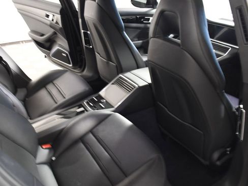 Used 2020 Porsche Panamera 4S image 22