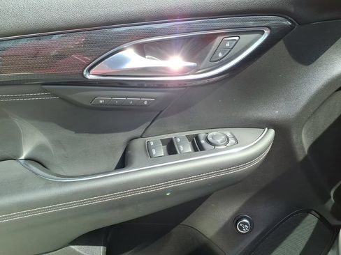 Used 2023 Buick Envision Essence AWD/4WD image 11