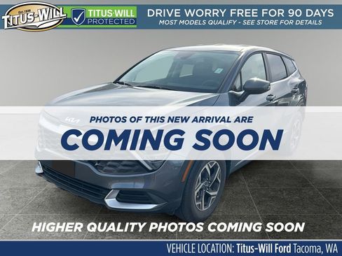 Used 2024 Kia Sportage LX image 2