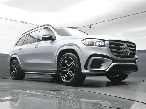 Used 2026 Mercedes-Benz GLS 450 4MATIC image 34