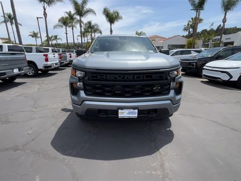 New 2025 Chevrolet Silverado 1500 Custom image 3