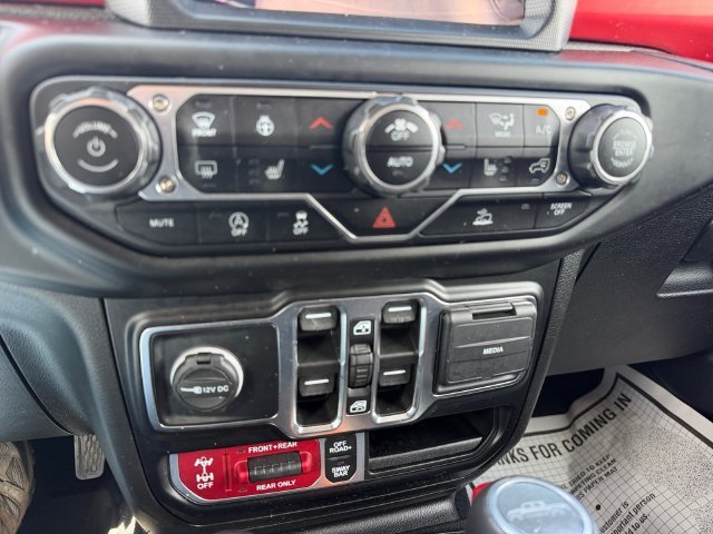 Certified 2022 Jeep Gladiator Rubicon w/ LED Lighting Group AWD/4WD image 23