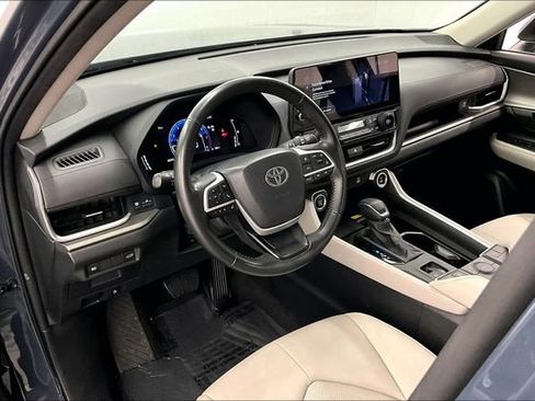 Used 2024 Toyota Grand Highlander FWD image 16