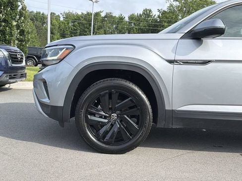 Used 2023 Volkswagen Atlas Cross Sport SE FWD image 9