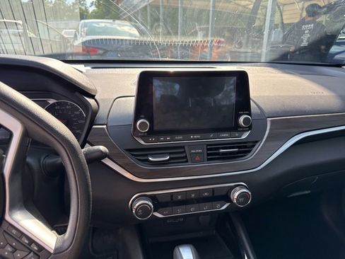 Used 2024 Nissan Altima 2.5 SV image 6