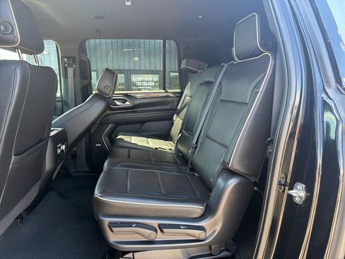 Used 2022 GMC Yukon XL SLT AWD/4WD image 15