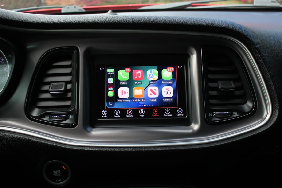 Used 2019 Dodge Challenger SXT RWD image 15