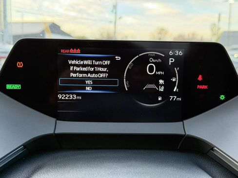 Used 2023 Toyota Prius XLE FWD image 33