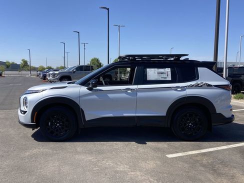 New 2026 Mitsubishi Outlander AWD image 4