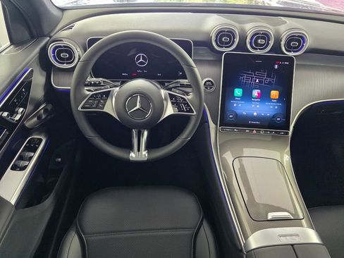 New 2026 Mercedes-Benz GLC 300 image 11