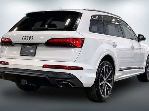 Certified 2025 Audi Q7 2.0T Premium Plus AWD/4WD image 13