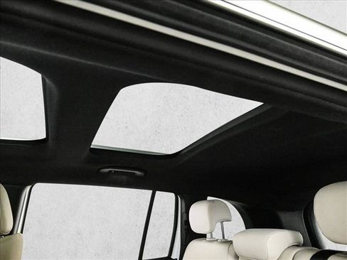 Certified 2024 Mercedes-Benz GLB 250 4MATIC image 21