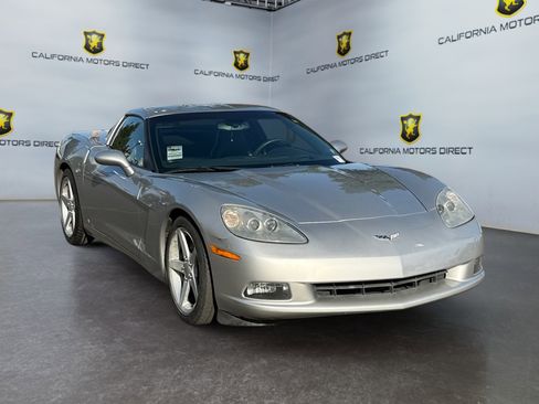 Used 2007 Chevrolet Corvette Coupe w/ Preferred Equipment Group image 7