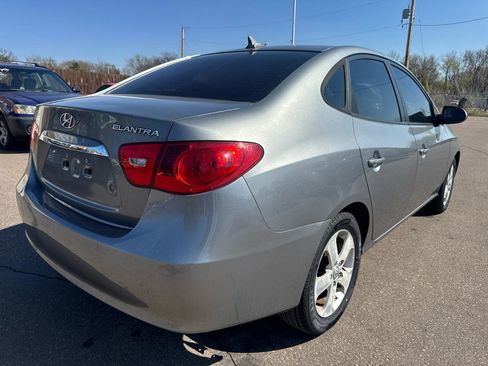 Used 2010 Hyundai Elantra SE FWD image 7